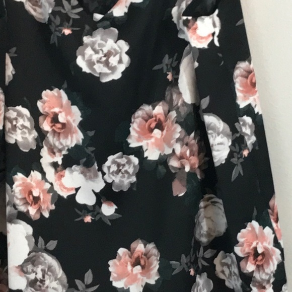 *sold*Calvin Klein Floral Rose Pattern Top Sz M - Picture 5 of 6